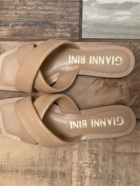 Gianni Bini Nude/Tan Crossband Slide Sandals